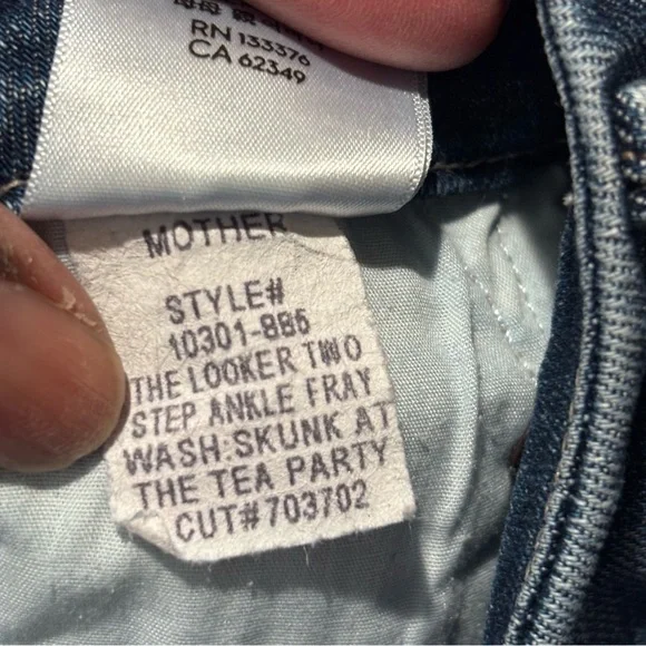 MOTHER The Looker Two Step Ankle Fray Jeans Skunk at the Tea Party sz 30 HEMMED - Picture 11 of 16